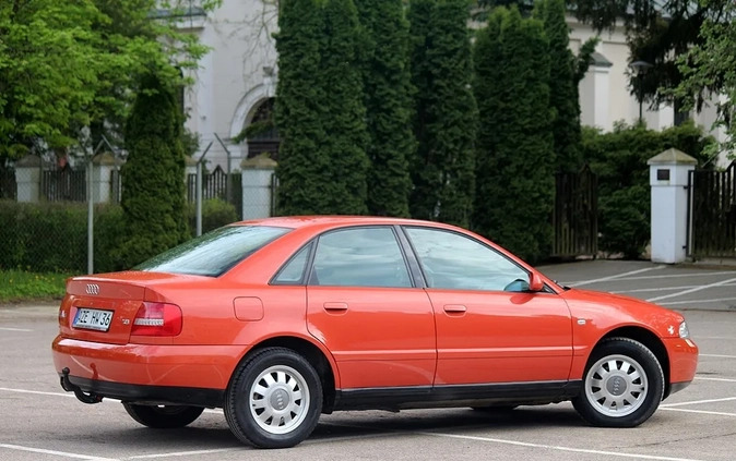 Audi A4 cena 12900 przebieg: 125000, rok produkcji 2000 z Biecz małe 596